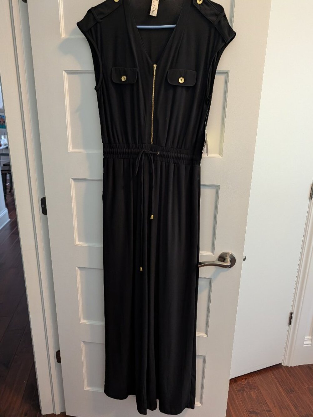 Stylish black pants jumpsuit with front zipper